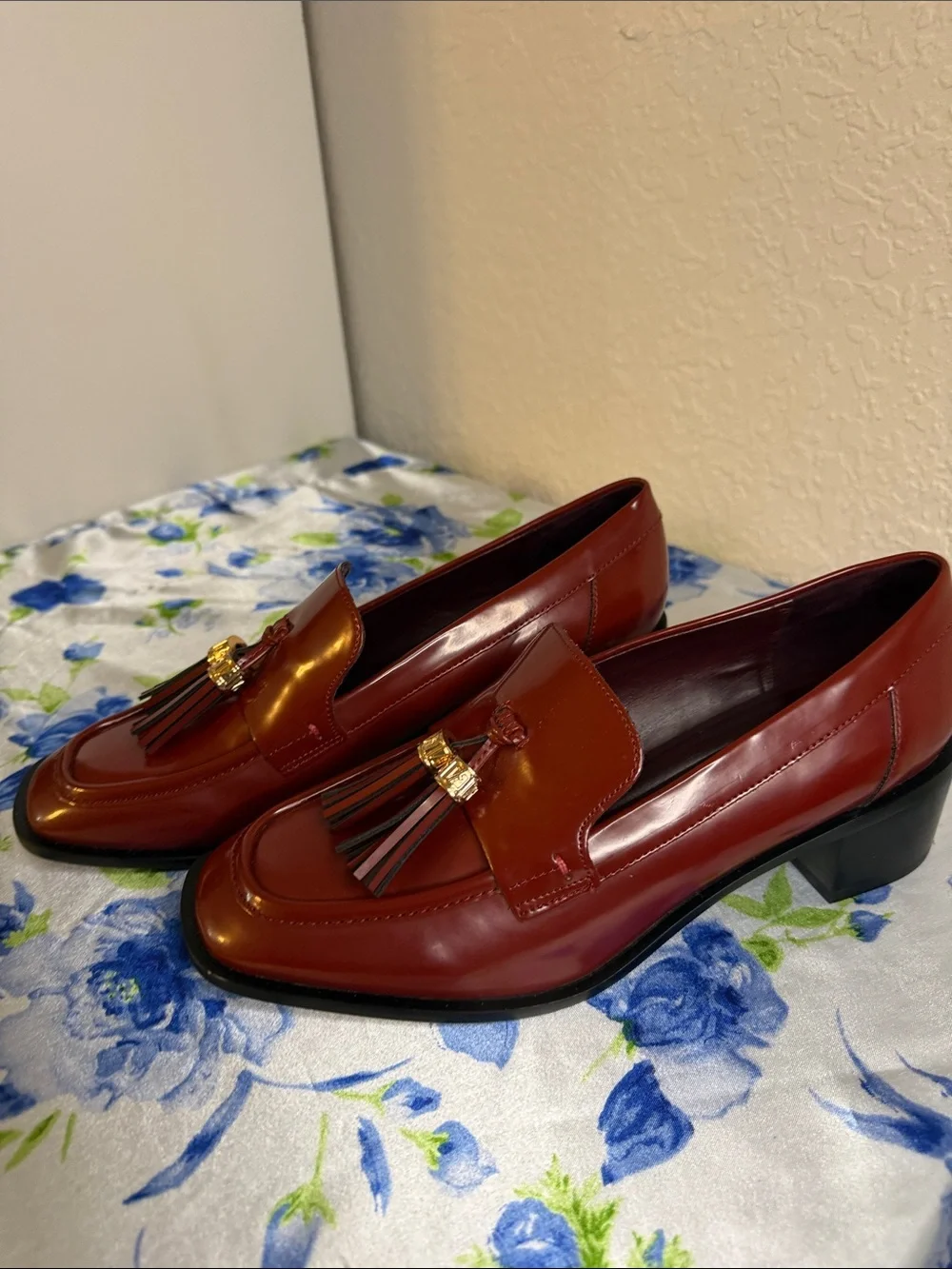 Franco Sarto Burgundy Patent Look Tassel Loafers with Gold Detail